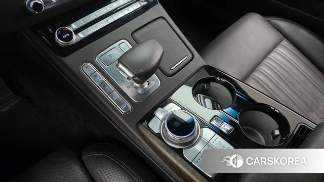 Genesis G90 id 4370692 из Кореи 19