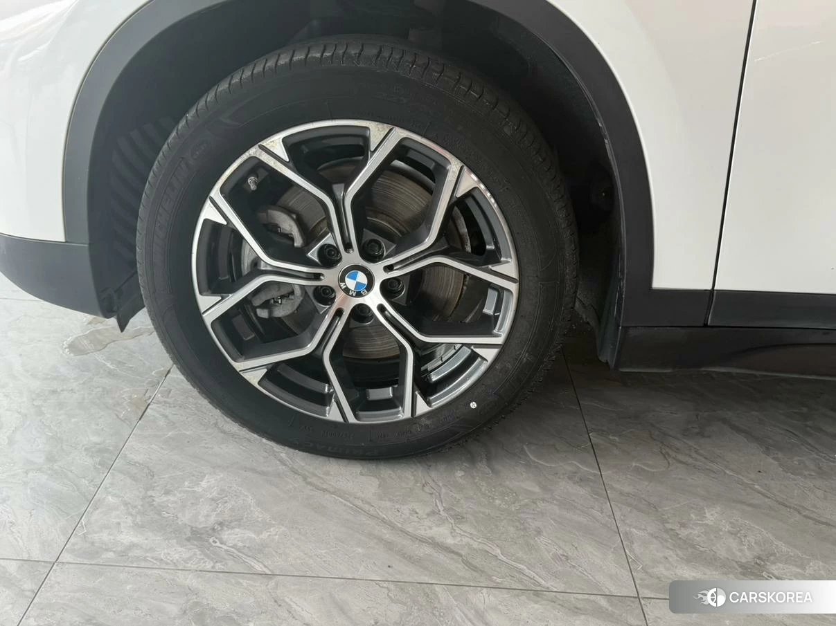BMW X1 id 4467830 из Китая 13