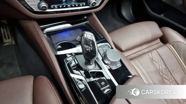 BMW 5 Series (G30) id 2974621 из Кореи 19