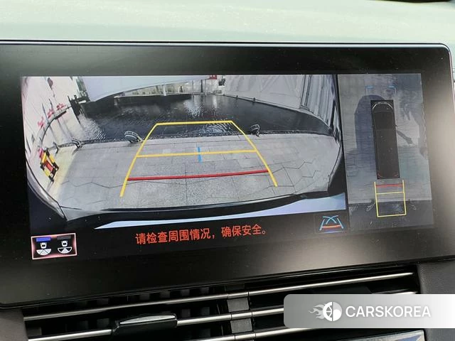 Lexus LM id 4359609 из Китая 27