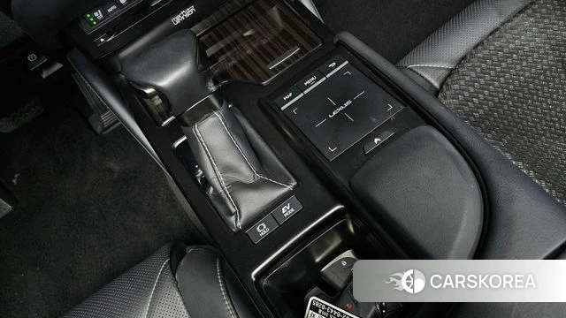 Lexus ES300h 7th generation id 4703050 из Кореи 19