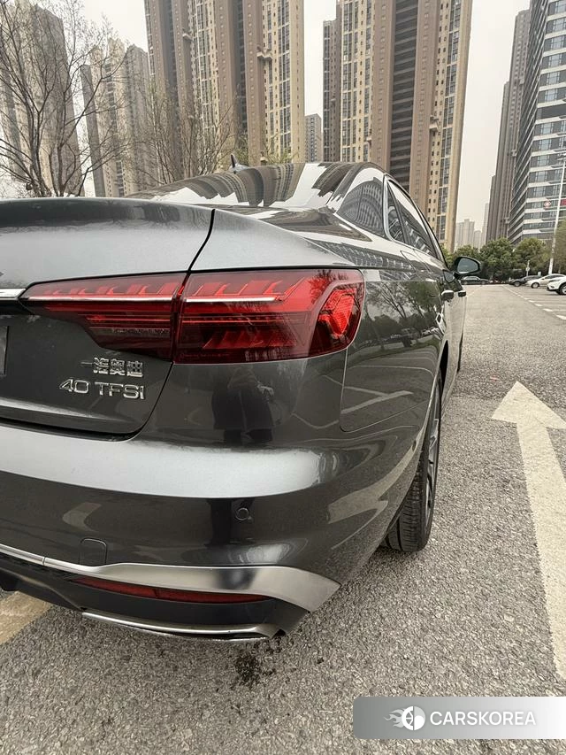 Audi A4L id 4290437 из Китая 14