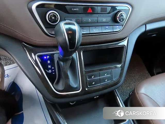 Hyundai The New Grand Starex id 3368728 из Кореи 19