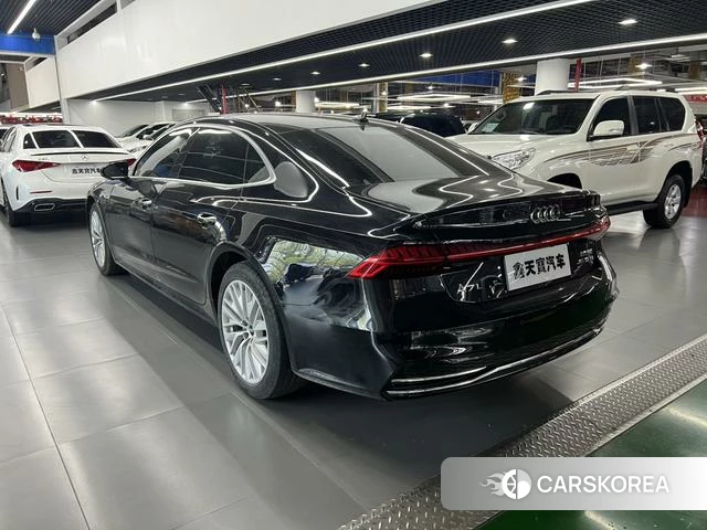Audi A7L id 4328805 из Китая 9