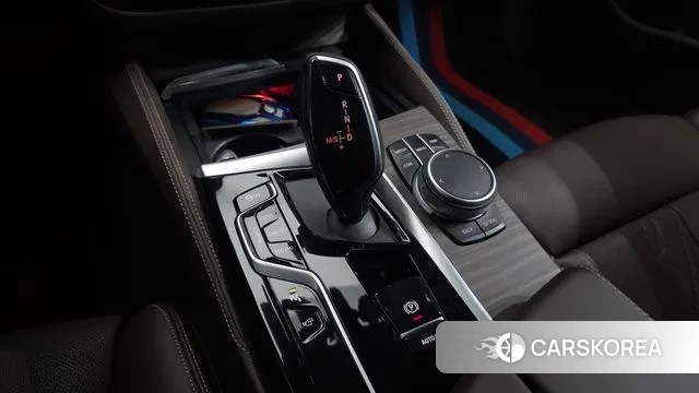 BMW 5 Series (G30) id 3144015 из Кореи 19