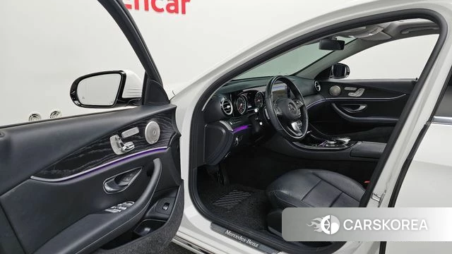 Mercedes-Benz E-Class W213 id 3912026 из Кореи 19