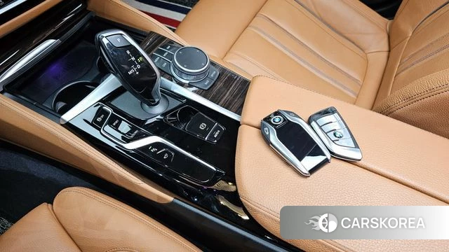 BMW 5 Series (G30) id 3860221 из Кореи 19