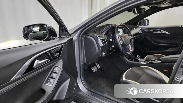 Infiniti Q30 id 4345638 из Кореи 31