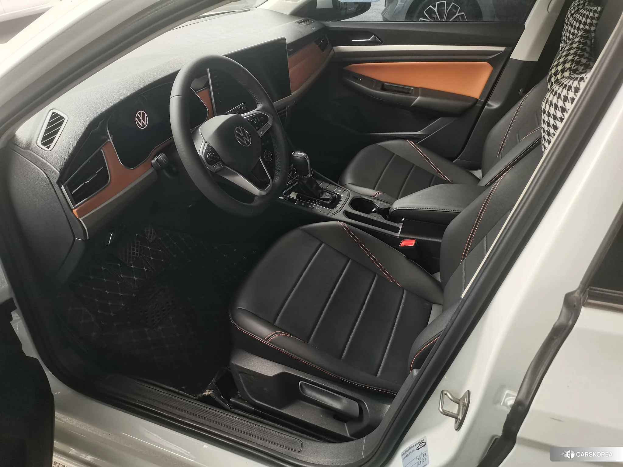 Volkswagen Bora id 4492807 из Китая 9