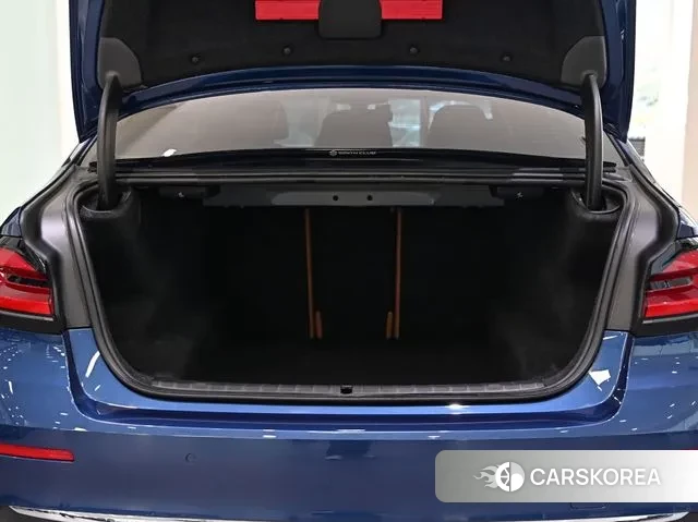 BMW 5 Series (G30) id 3695530 из Кореи 19