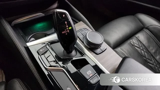 BMW 5 Series (G30) id 3176473 из Кореи 19