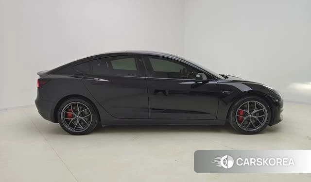 Tesla Model 3 id 4217469 из Китая 19