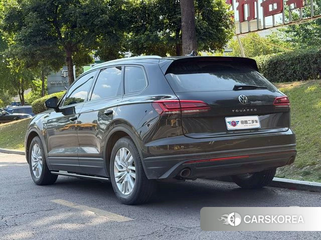 Volkswagen Touareg id 4348703 из Китая 13