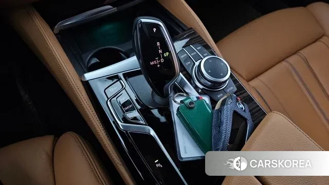 BMW 5 Series (G30) id 3373131 из Кореи 19