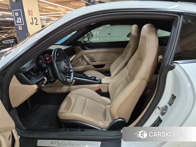 Porsche 911(992) id 4693432 из Кореи 18