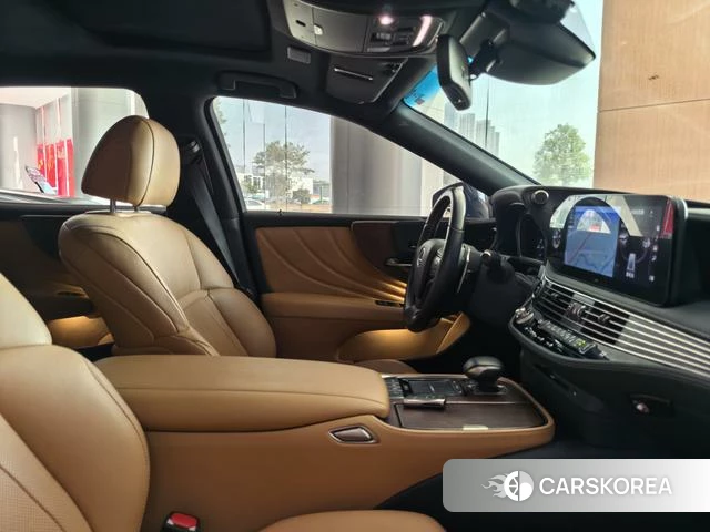 Lexus LS id 4277370 из Китая 11