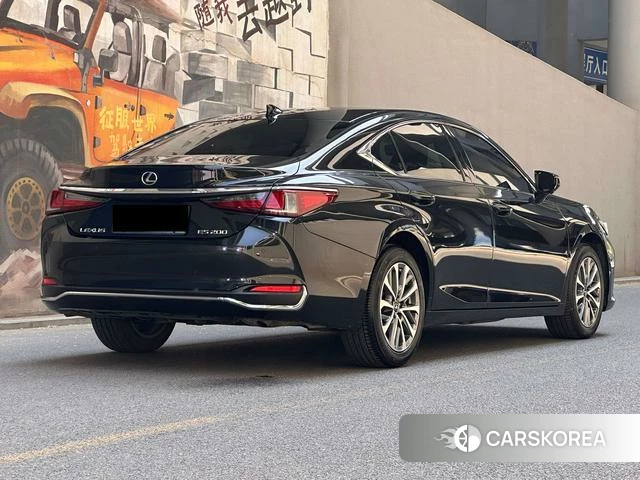 Lexus ES id 4299953 из Китая 13