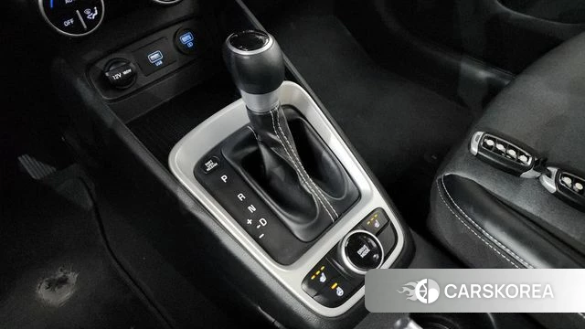Hyundai Venue id 4384138 из Кореи 32