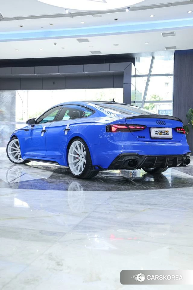 Audi RS 5 id 4256990 из Китая 9