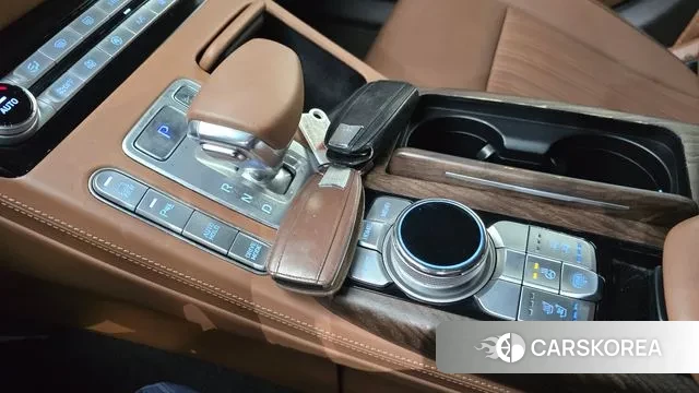 Genesis G90 id 3454539 из Кореи 19