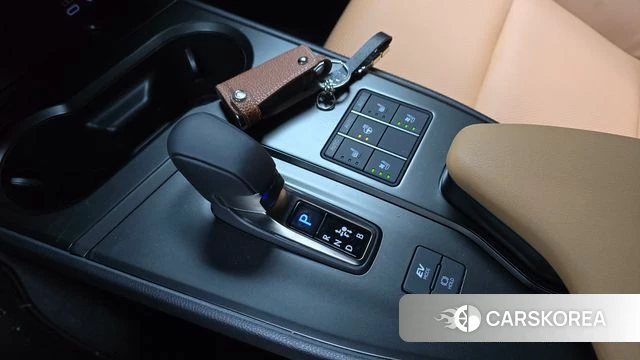 Lexus UX300h id 3786004 из Кореи 19