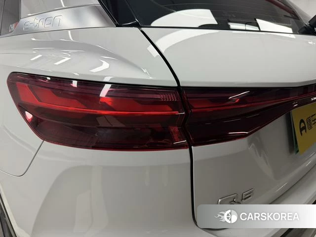 Audi Q5 e-tron id 4300370 из Китая 19