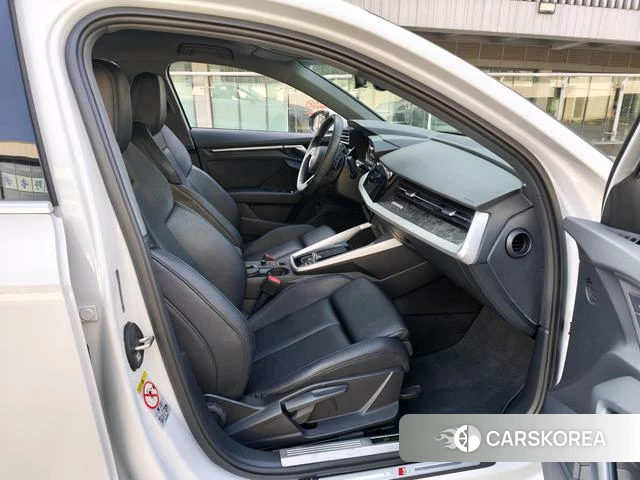 Audi A3 id 3939264 из Китая 14