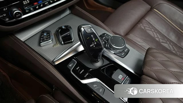 BMW 5 Series (G30) id 4250938 из Кореи 36