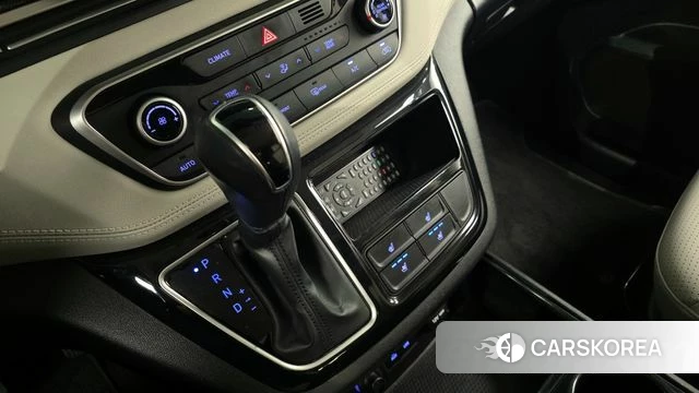 Hyundai The New Grand Starex id 3829155 из Кореи 19