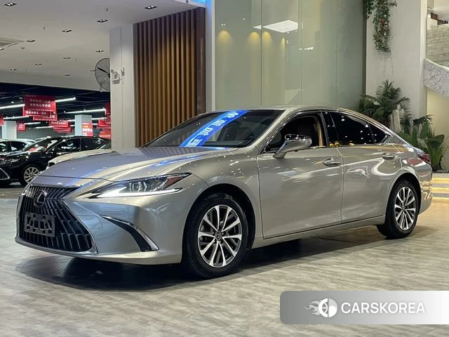 Lexus ES id 4261217 из Китая 15