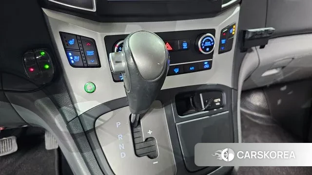 Hyundai The New Grand Starex id 3428902 из Кореи 19