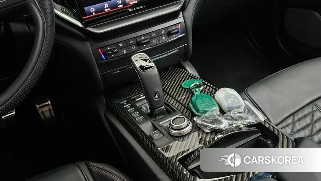 Maserati Ghibli id 4603900 из Кореи 31