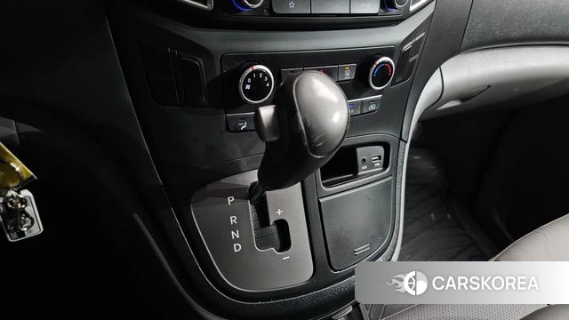 Hyundai The New Grand Starex id 4188198 из Кореи 30