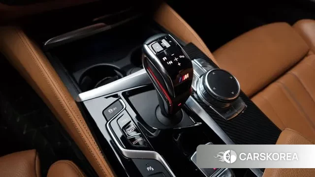 BMW 5 Series (G30) id 3737351 из Кореи 19