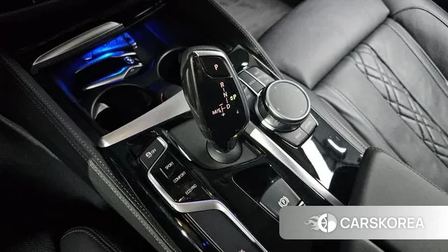 BMW 5 Series (G30) id 3547115 из Кореи 19