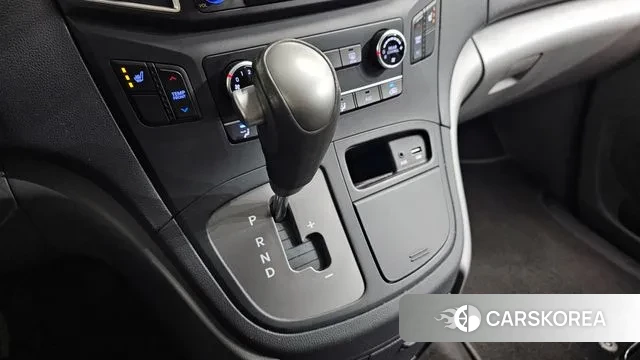 Hyundai The New Grand Starex id 3666789 из Кореи 19