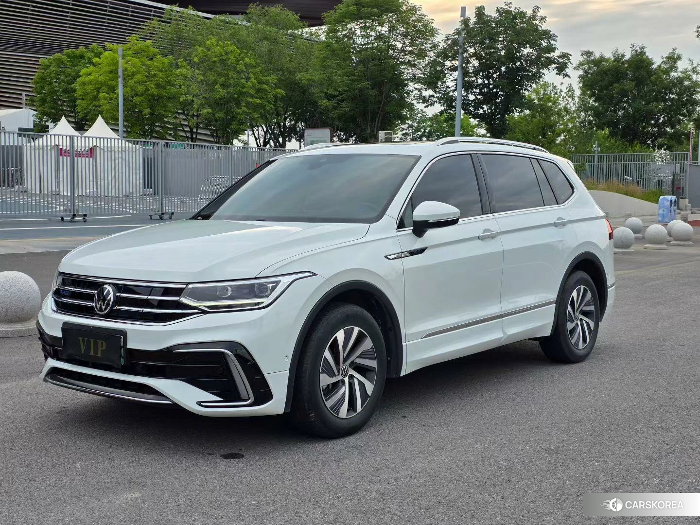 Volkswagen Tiguan L id 4510878 из Китая 9