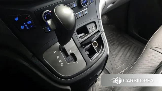 Hyundai The New Grand Starex id 3029359 из Кореи 19