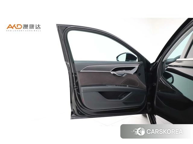Audi A8 id 4239027 из Китая 9