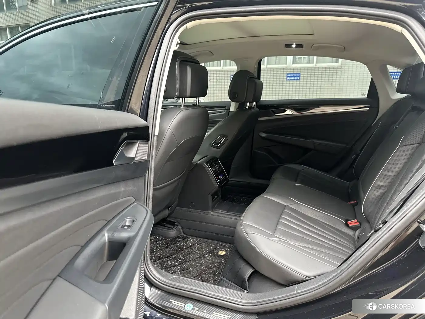 Volkswagen Passat id 4538591 из Китая 10