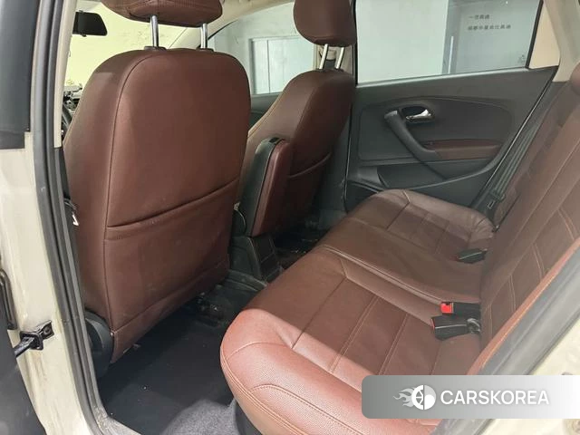 Volkswagen Polo id 4213993 из Китая 16