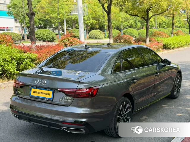 Audi A4L id 4260735 из Китая 9