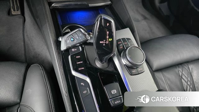 BMW 5 Series (G30) id 4581675 из Кореи 19