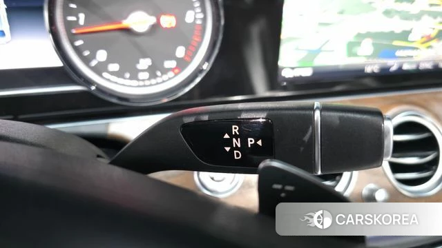 Mercedes-Benz E-Class W213 id 4605324 из Кореи 19