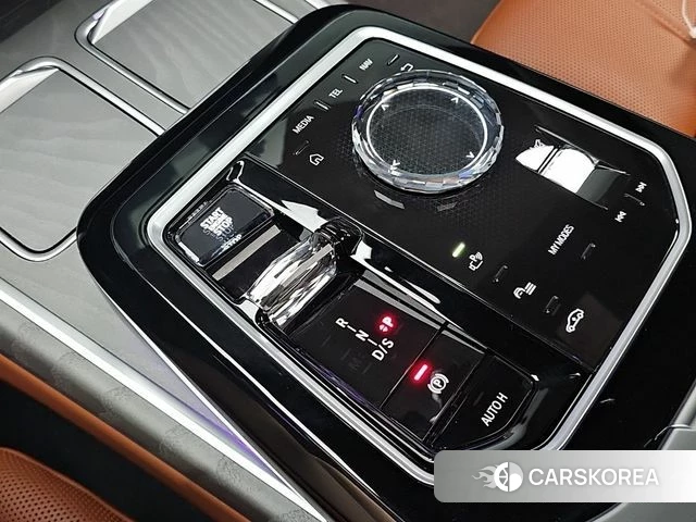 BMW 7 Series (G70) id 4395351 из Кореи 19