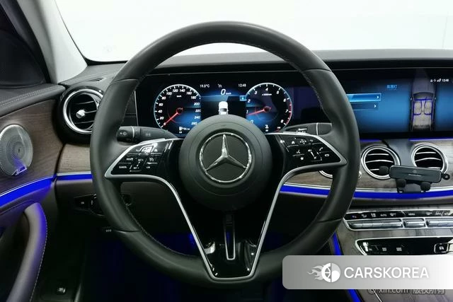 Mercedes-Benz E-class id 4297869 из Китая 23
