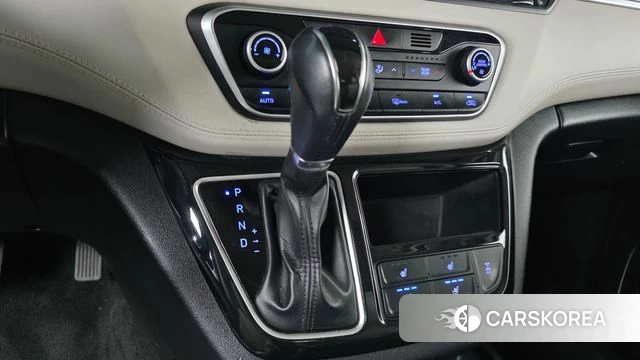 Hyundai The New Grand Starex id 4638039 из Кореи 19