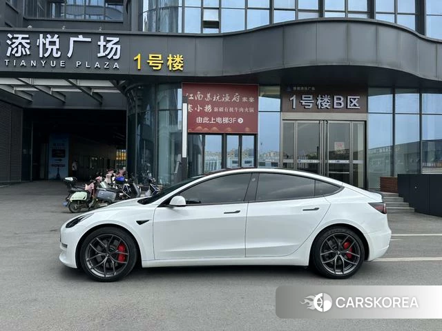 Tesla Model 3 id 3983330 из Китая 16