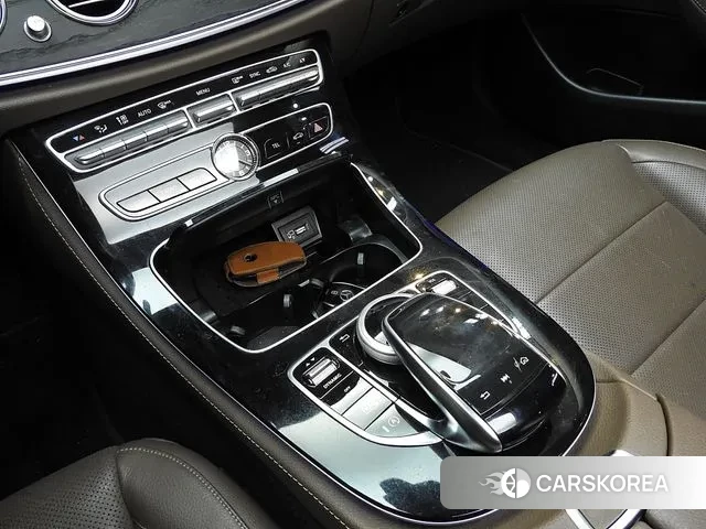 Mercedes-Benz E-Class W213 id 3687396 из Кореи 19