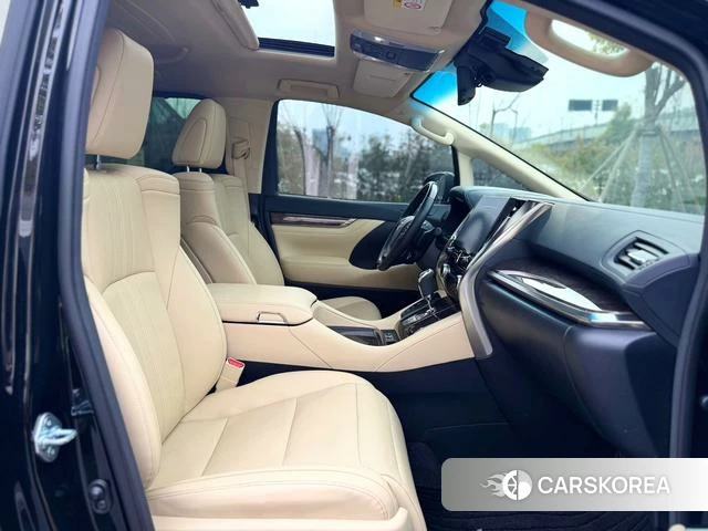 Toyota Elfa id 4333667 из Китая 9